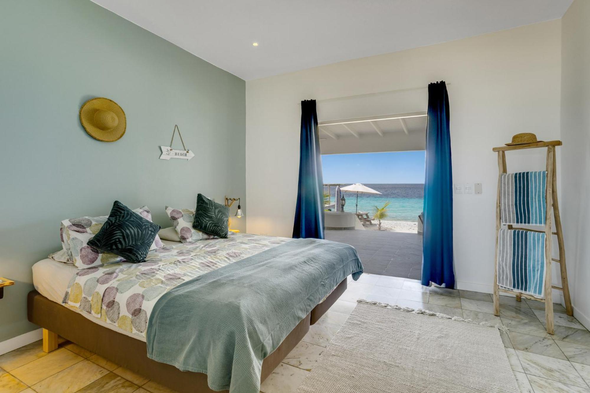 Oceanfront - Villa Port Of Call - Playa Exteriör bild
