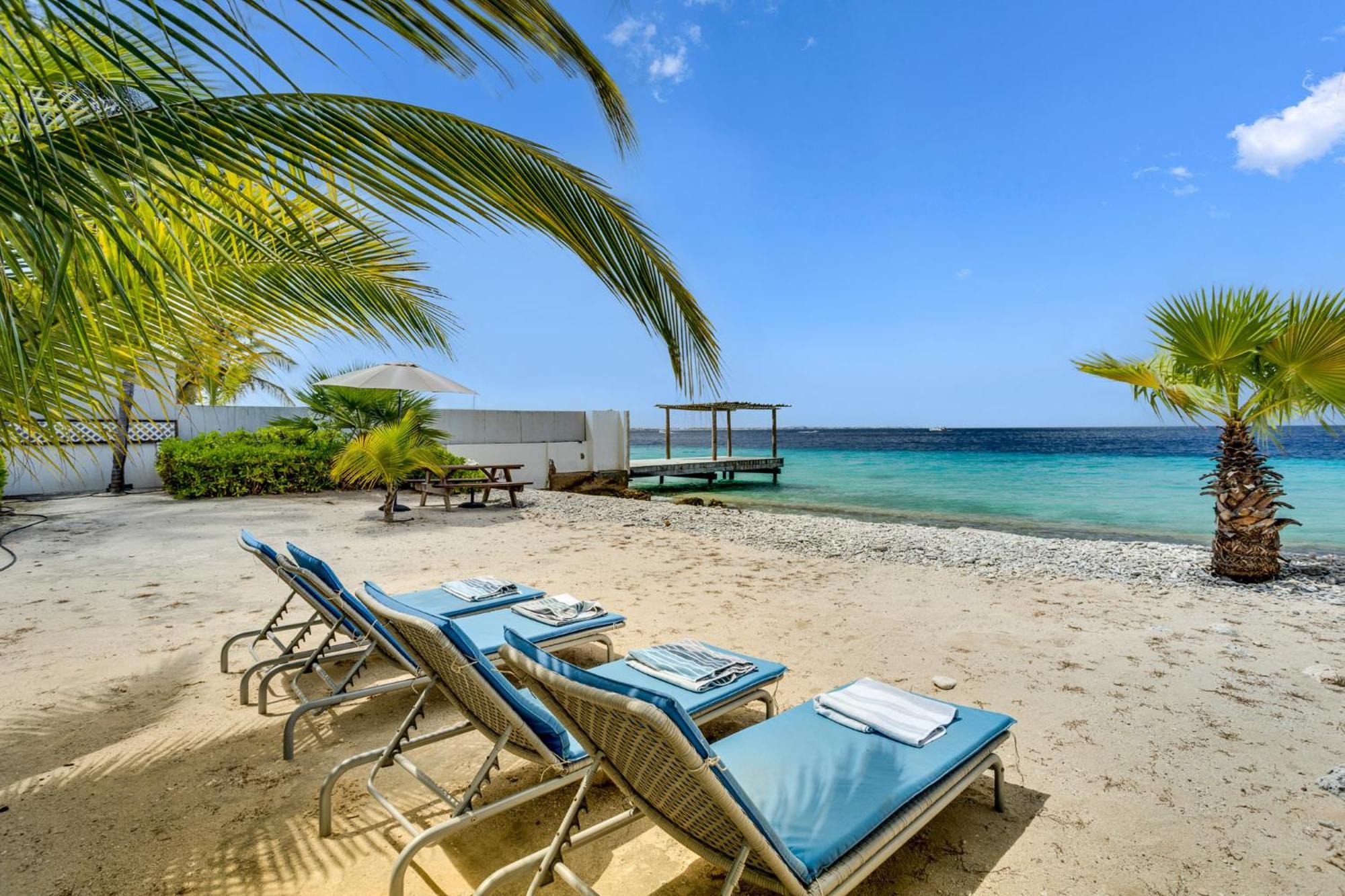 Oceanfront - Villa Port Of Call - Playa Exteriör bild