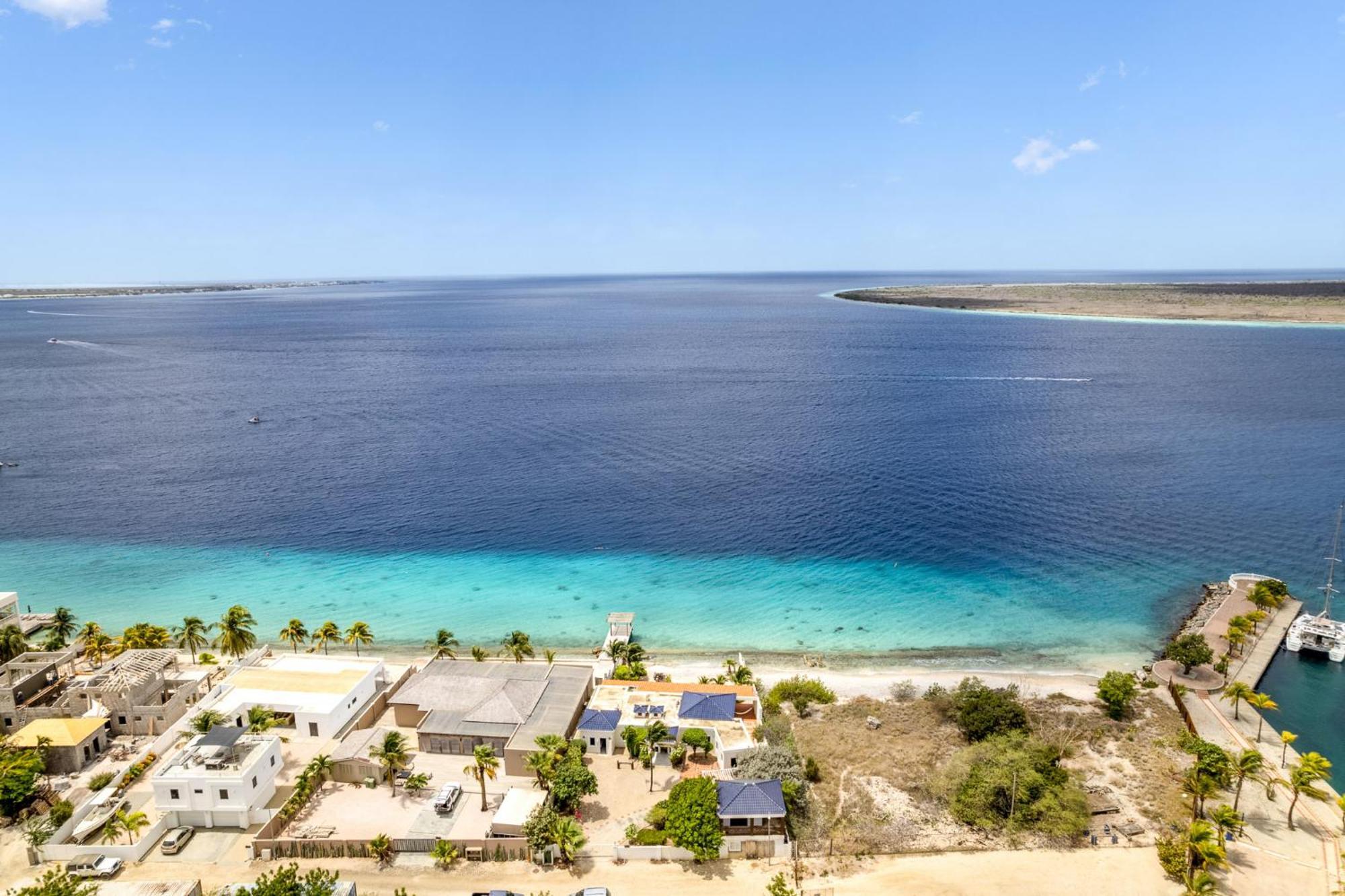Oceanfront - Villa Port Of Call - Playa Exteriör bild