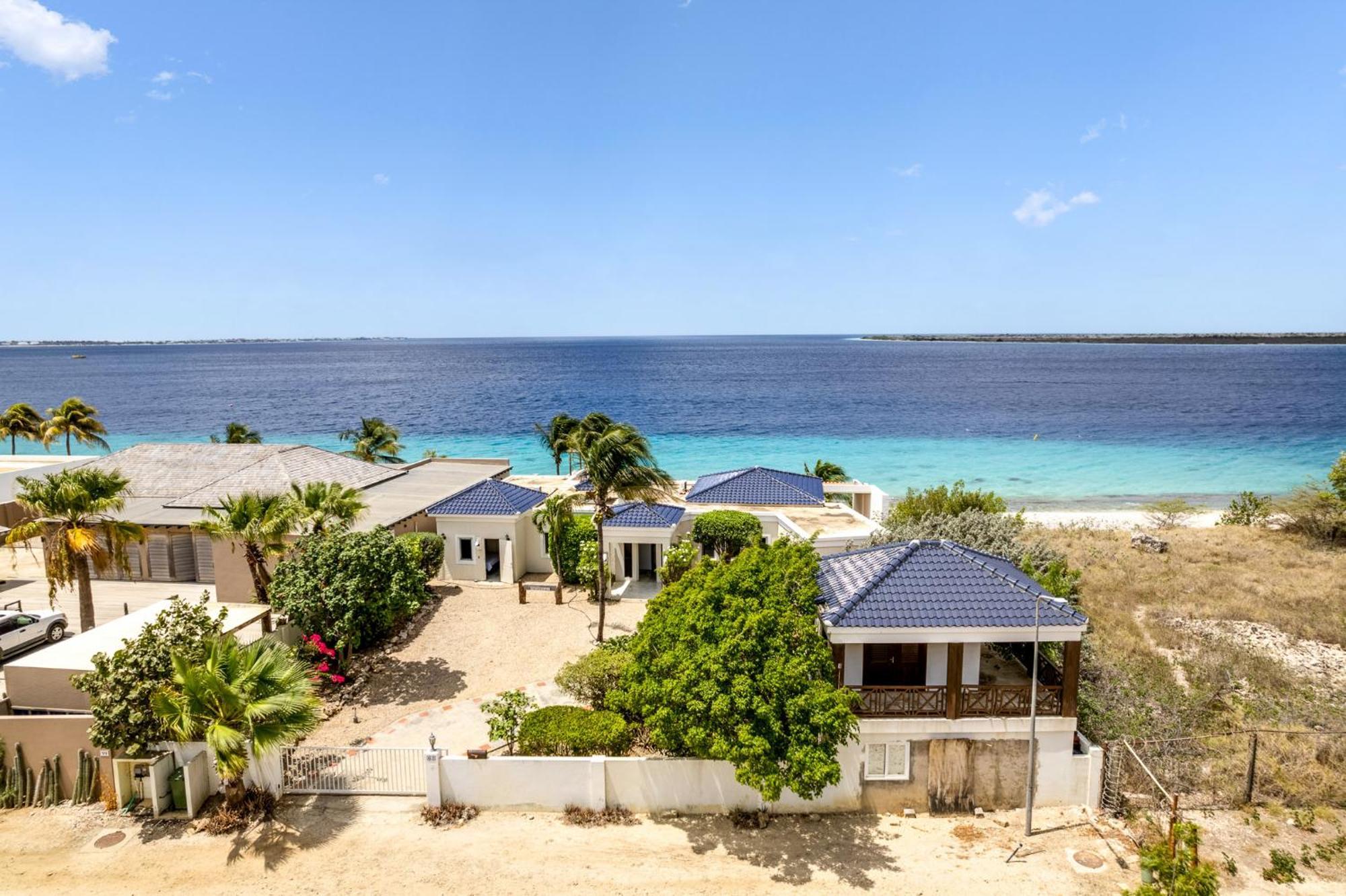 Oceanfront - Villa Port Of Call - Playa Exteriör bild
