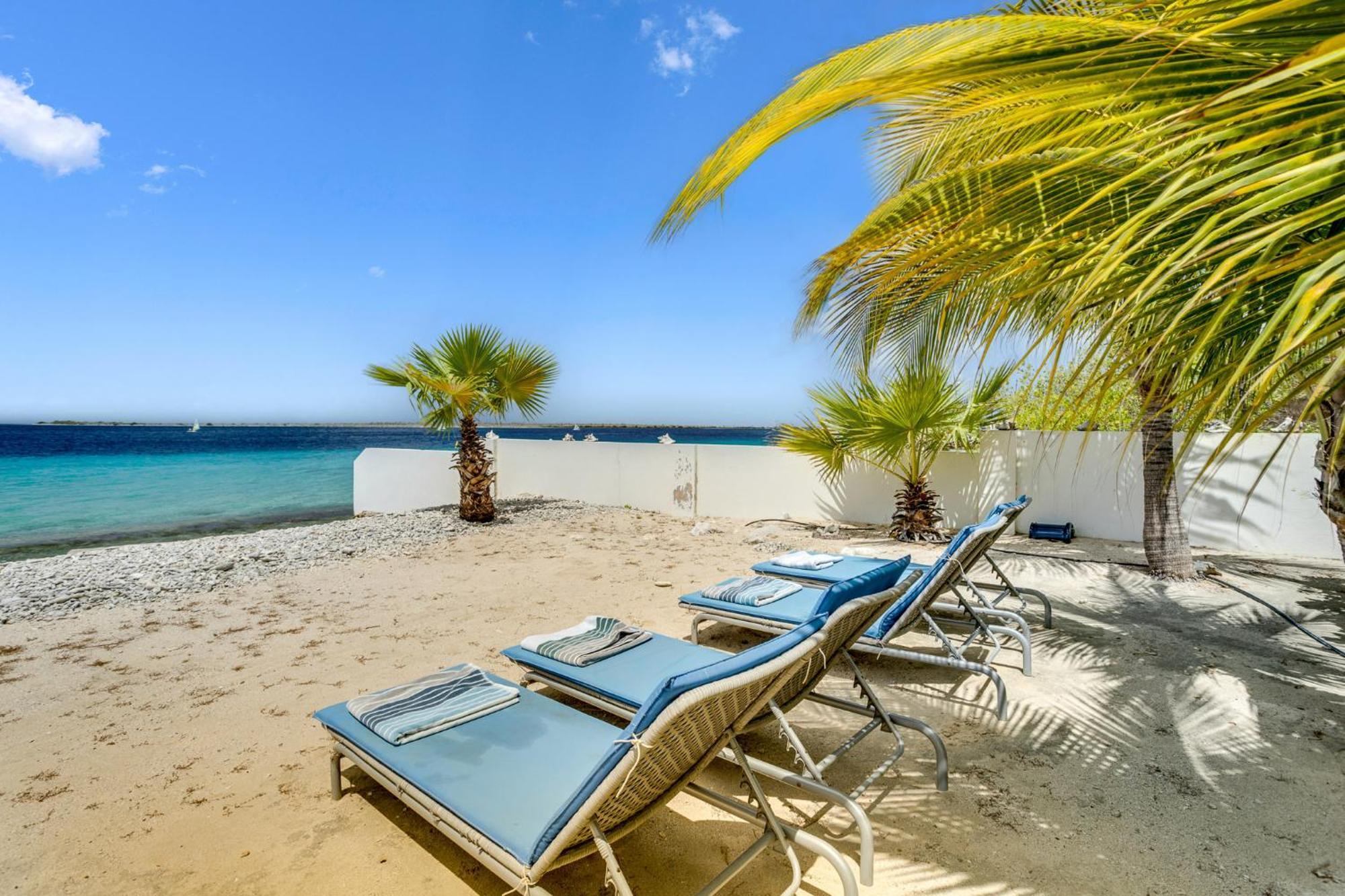 Oceanfront - Villa Port Of Call - Playa Exteriör bild