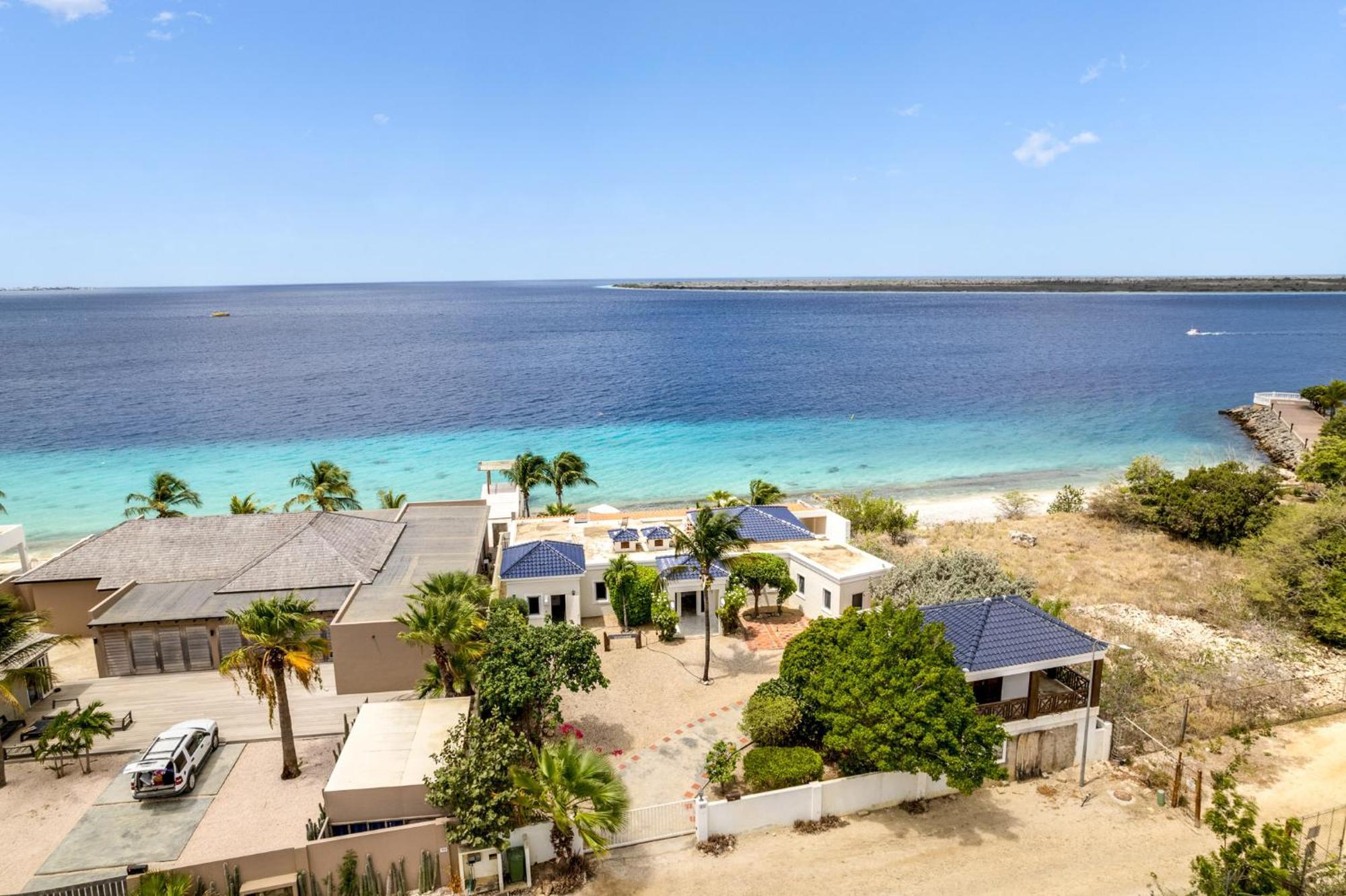 Oceanfront - Villa Port Of Call - Playa Exteriör bild