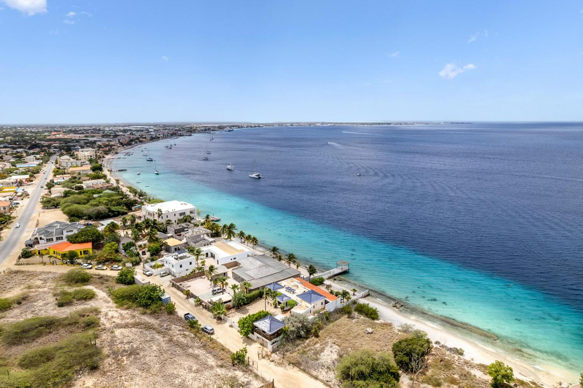 Oceanfront - Villa Port Of Call - Playa Exteriör bild