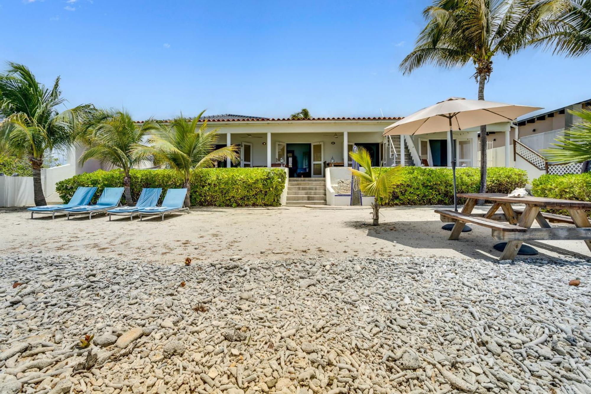 Oceanfront - Villa Port Of Call - Playa Exteriör bild